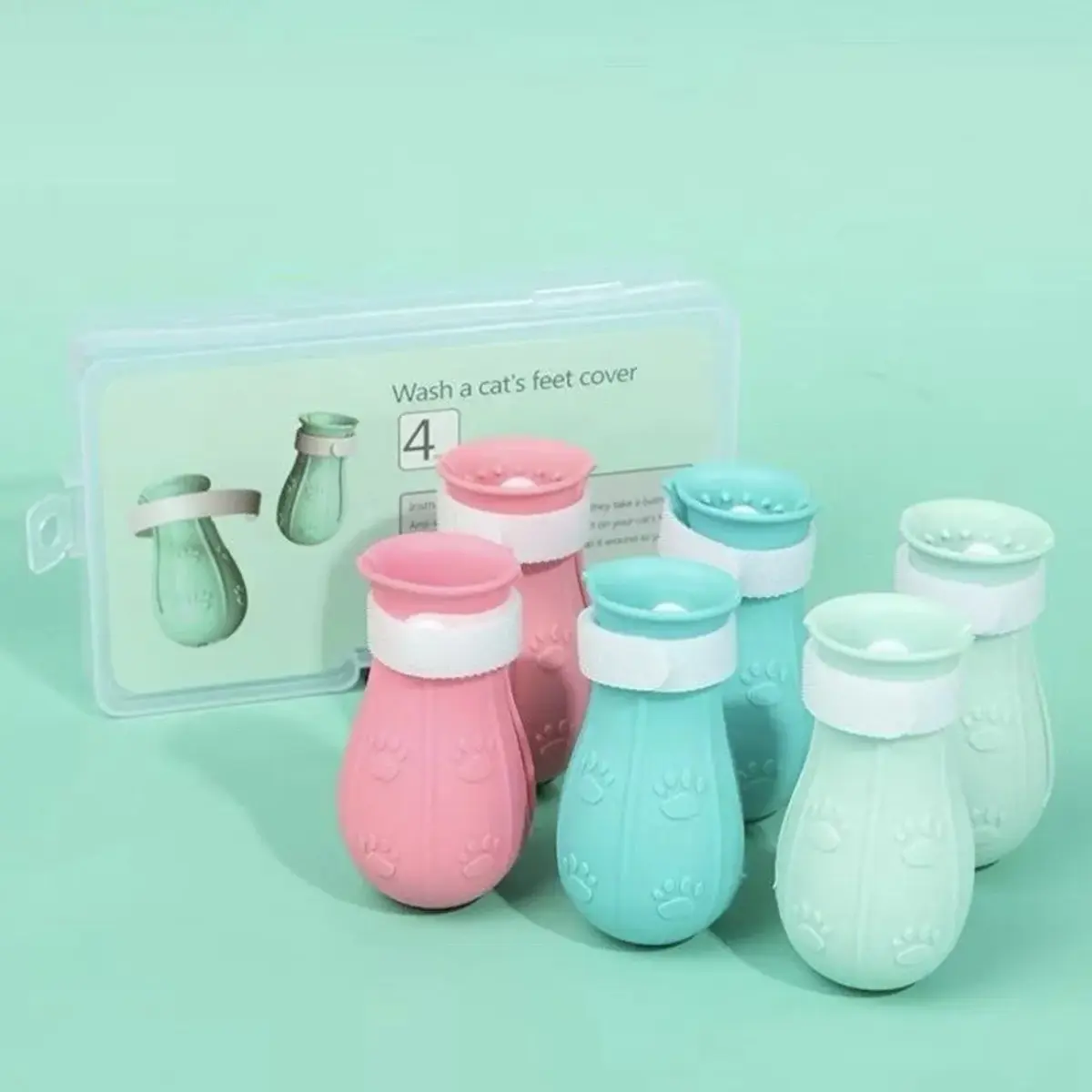 Silicone paw washing covers for cat grooming and hygiene